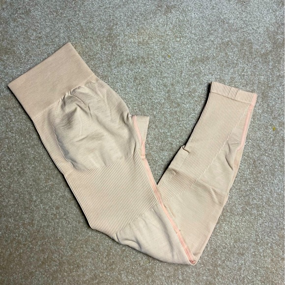 Lazuli label Seamless Ribbed Contour Leggings SIZE Small - Picture 2 of 2